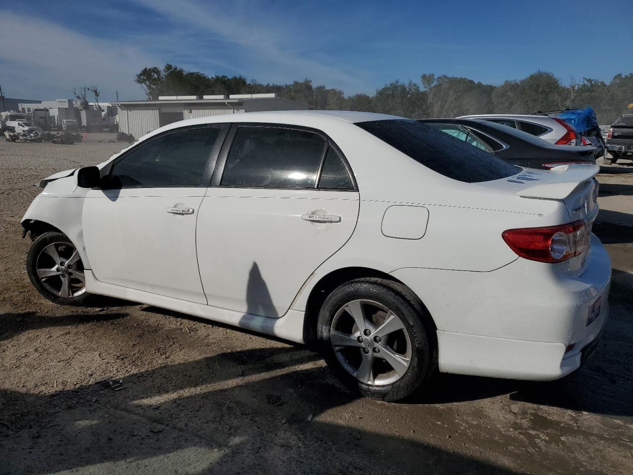 2013 TOYOTA COROLLA BA - Фото 2