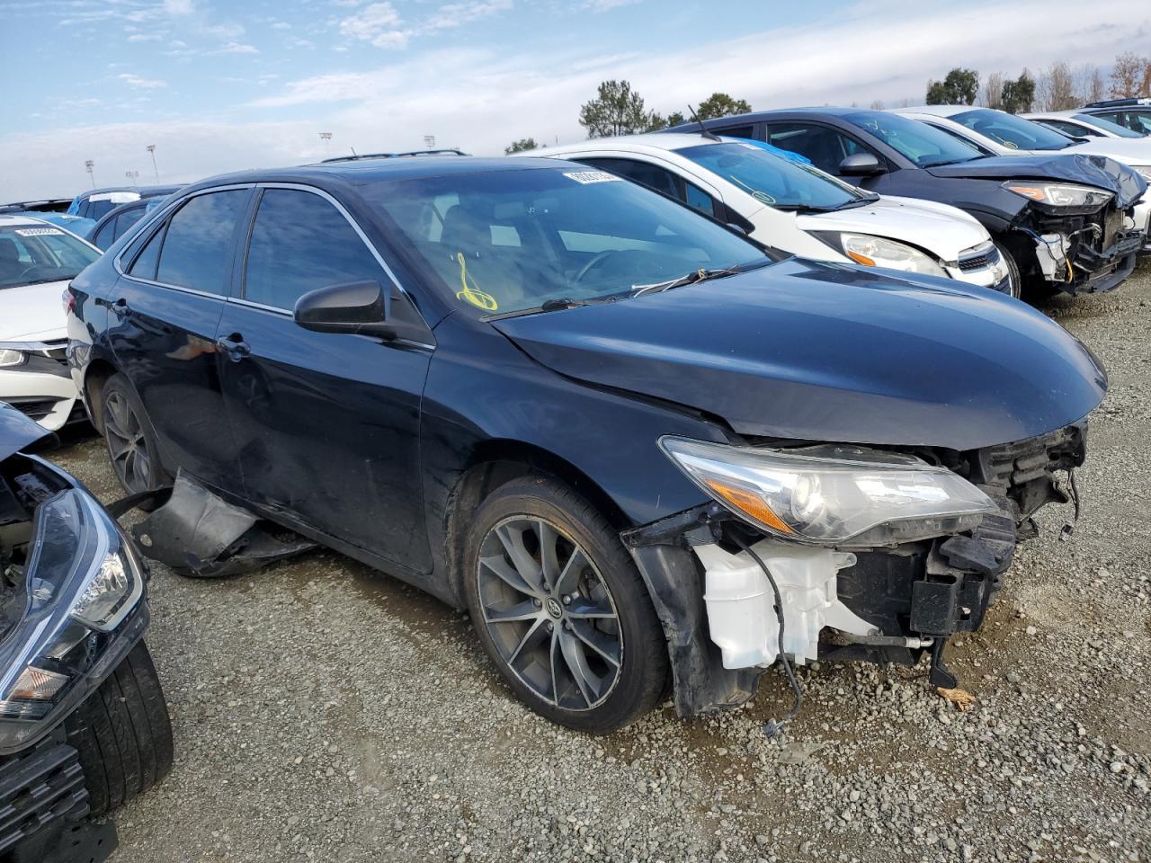 2015 TOYOTA CAMRY LE - Image 4