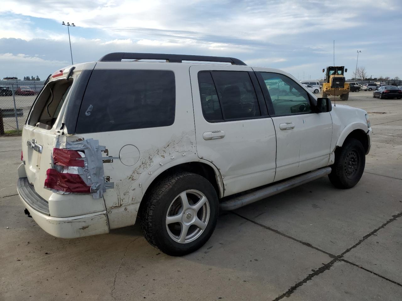 2010 FORD EXPLORER X - Image 3