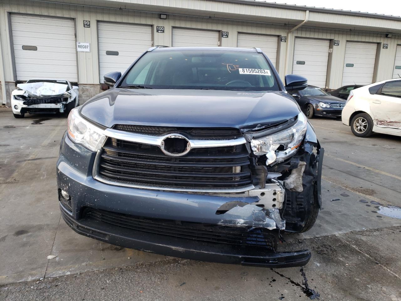 2015 TOYOTA HIGHLANDER - Фото 5