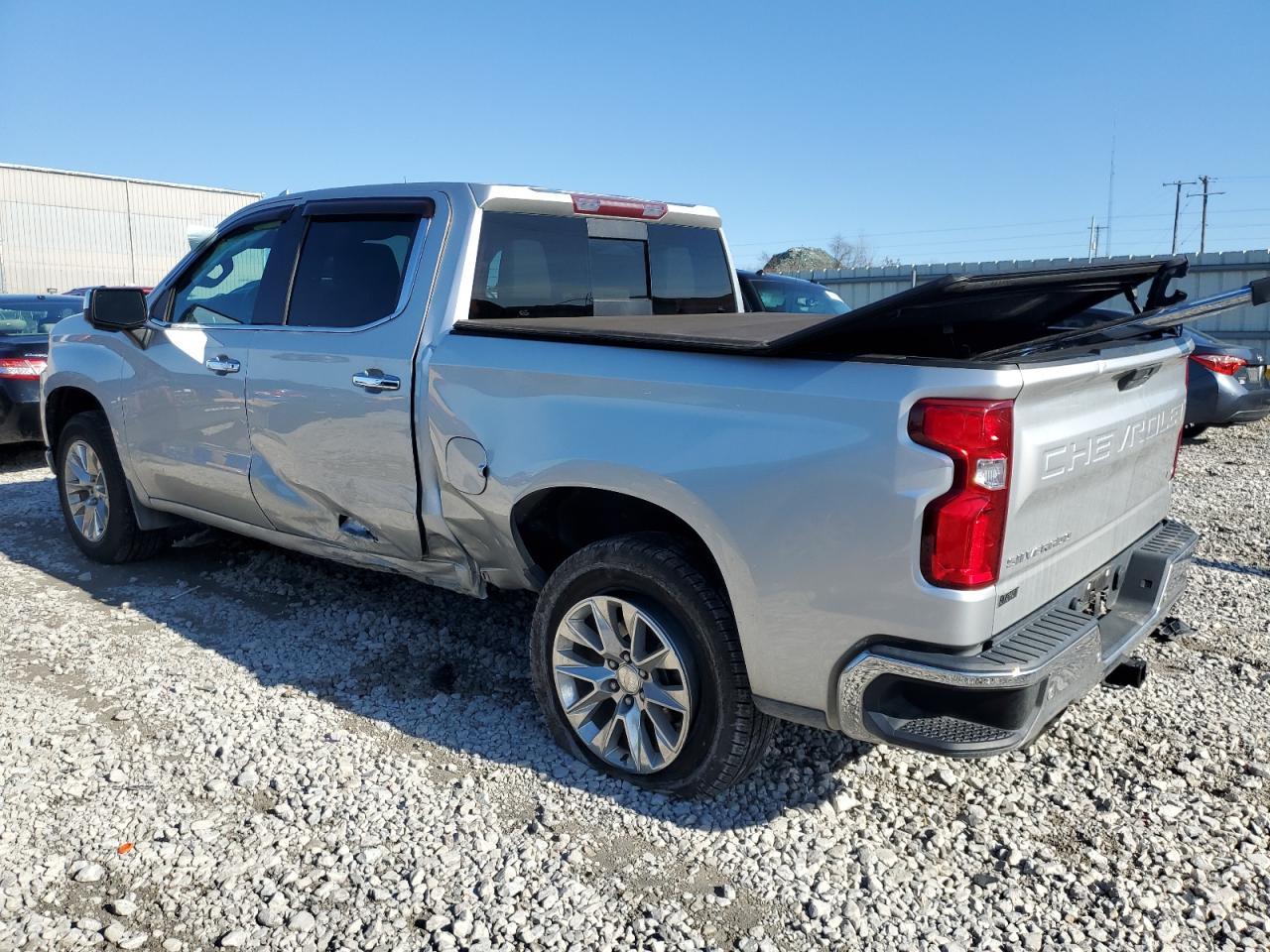 2019 CHEVROLET SILVERADO - Фото 2