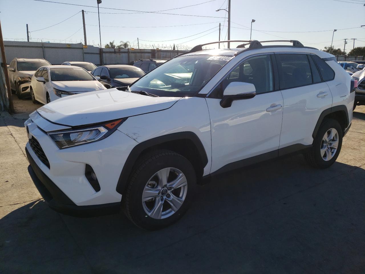 2020 TOYOTA RAV4 XLE