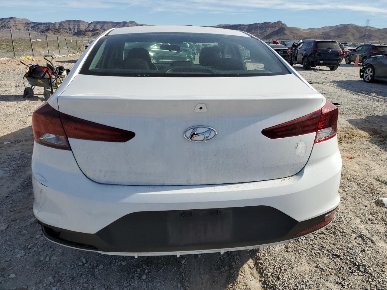 2019 HYUNDAI ELANTRA SE - Фото 6