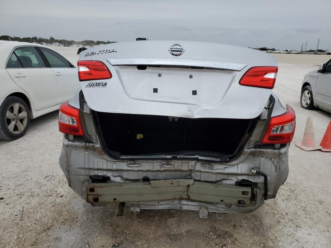 2018 NISSAN SENTRA S - Фото 6