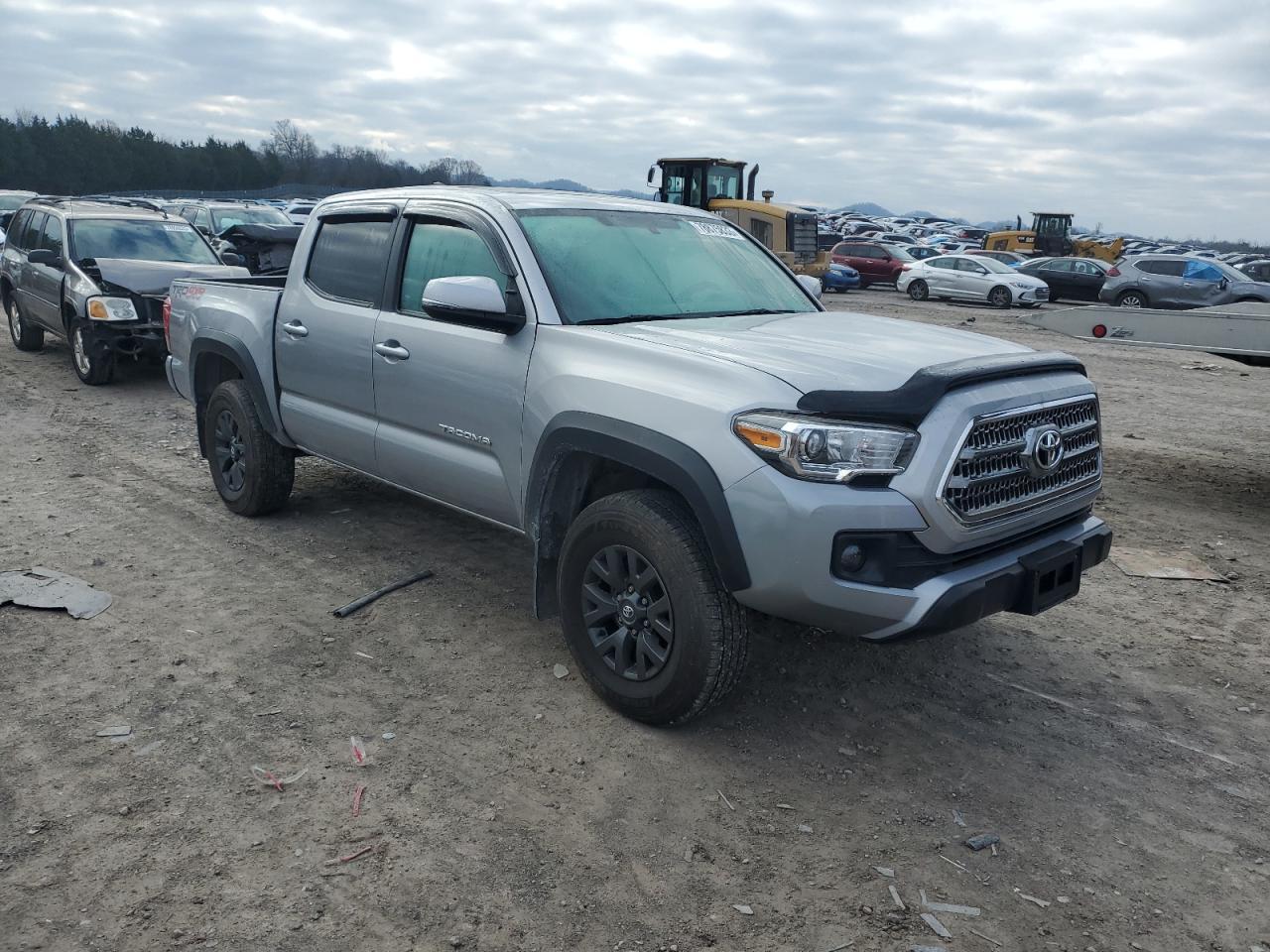 2017 TOYOTA TACOMA DOU - Фото 4