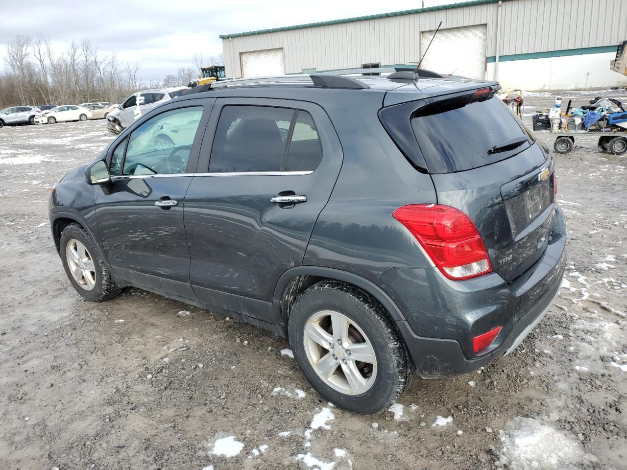 2018 CHEVROLET TRAX 1LT - Фото 2