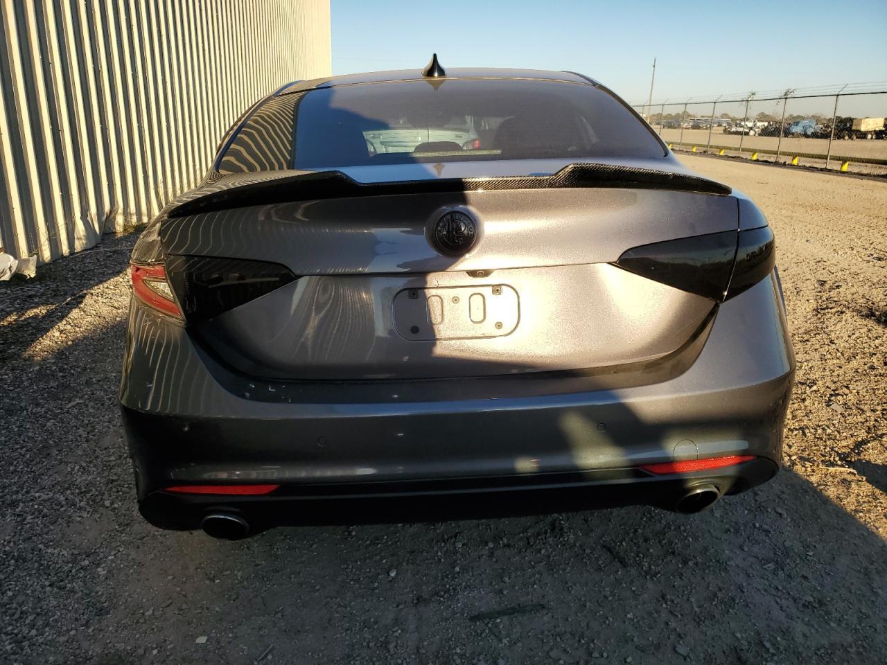 2017 ALFA ROMEO GIULIA - Фото 6