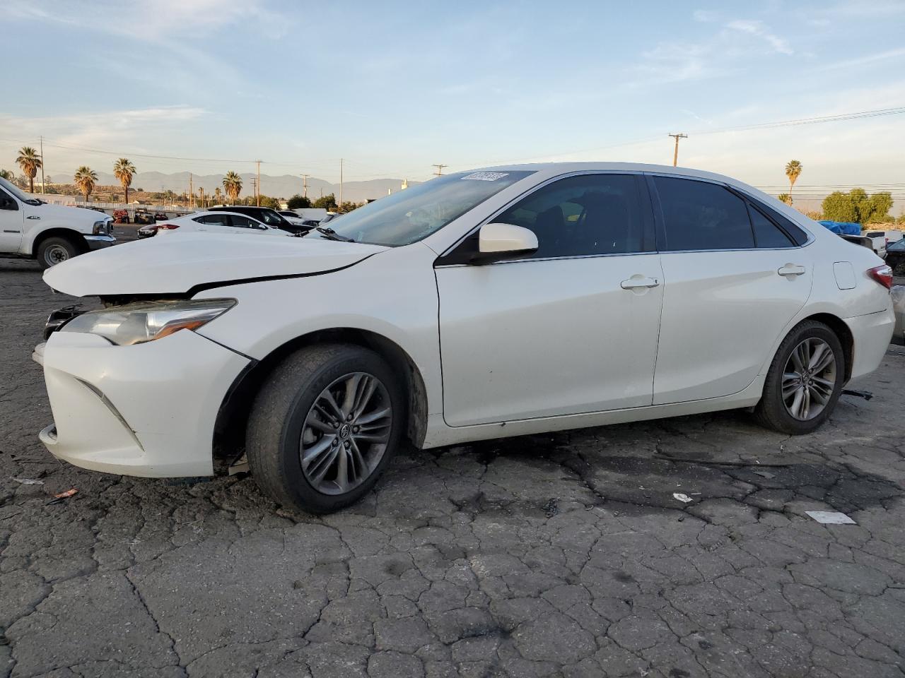 2016 TOYOTA CAMRY