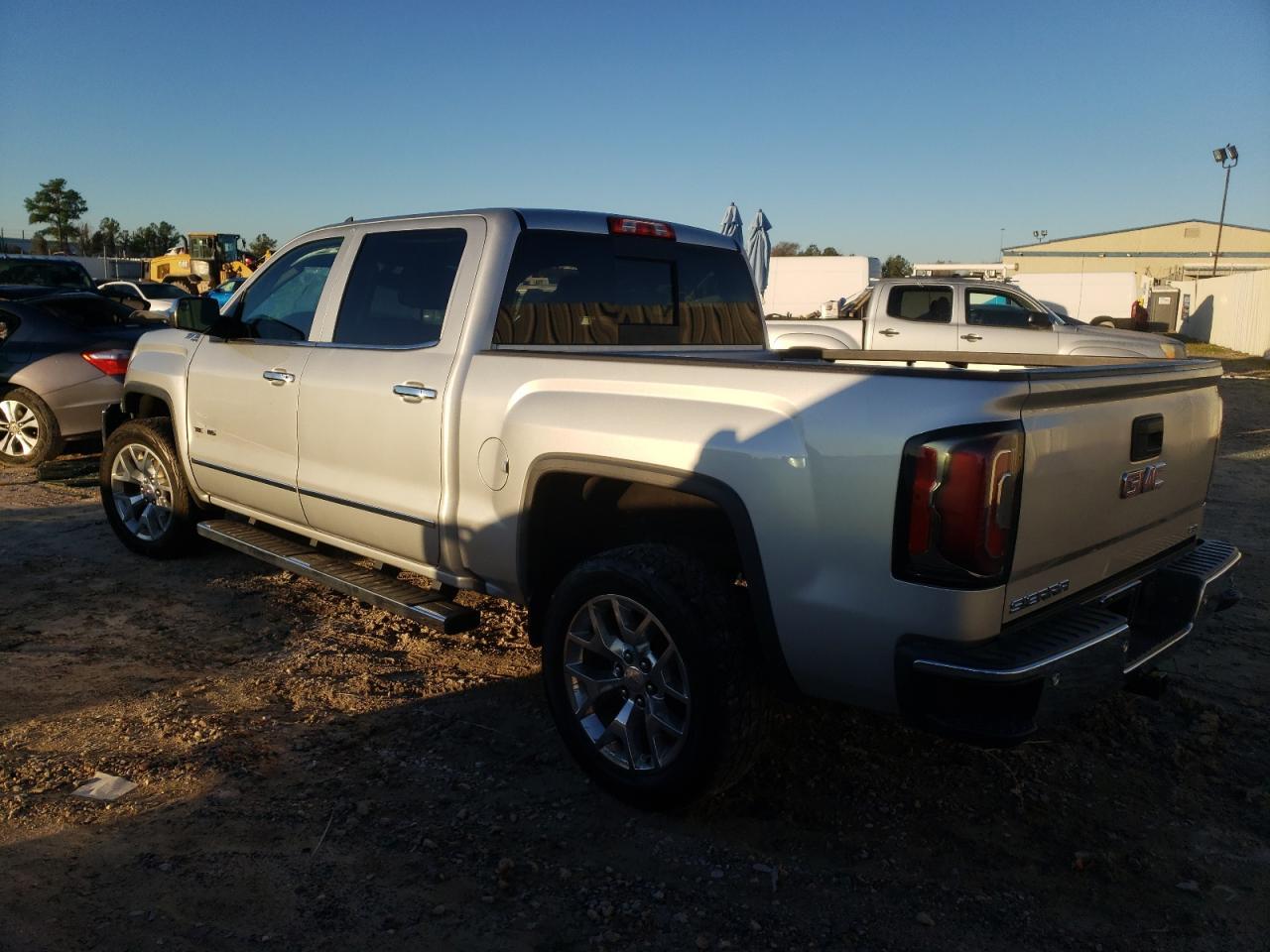 2018 GMC SIERRA K15 - Фото 2