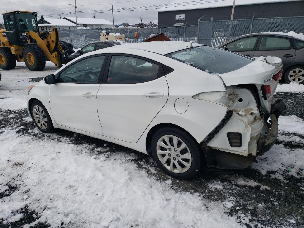 2013 HYUNDAI ELANTRA GL - Image 2