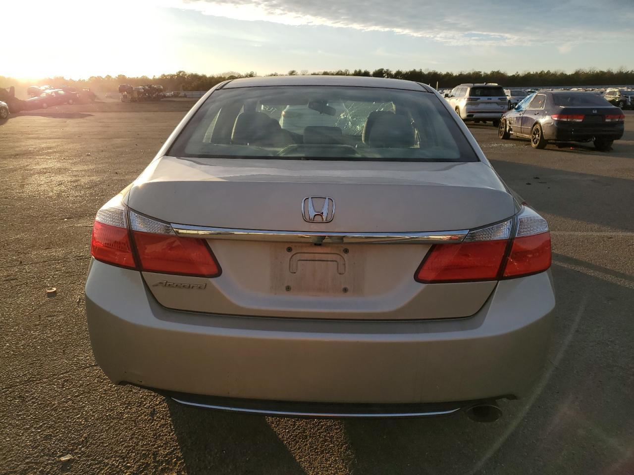 2014 HONDA ACCORD LX - Фото 6