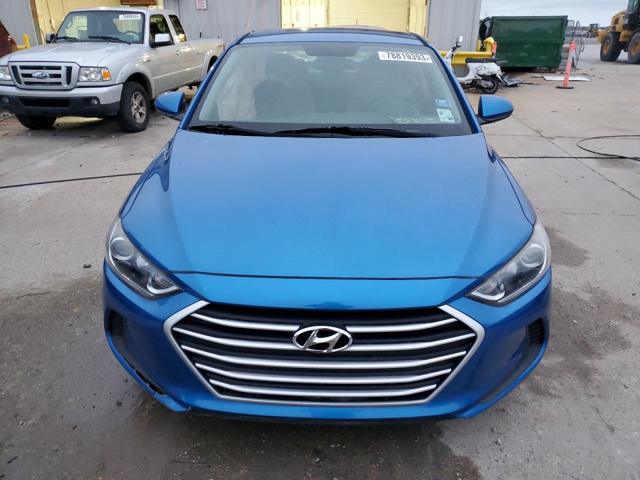 2018 HYUNDAI ELANTRA SE - Image 5