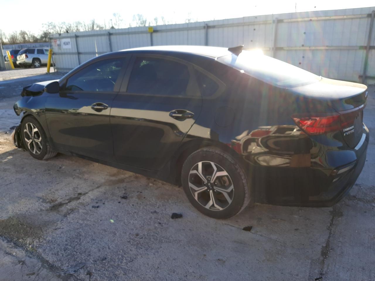 2021 KIA FORTE FE - Фото 2