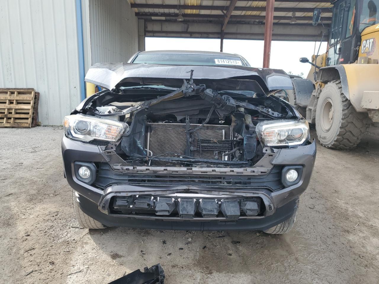 2017 TOYOTA TACOMA DOU - Фото 5