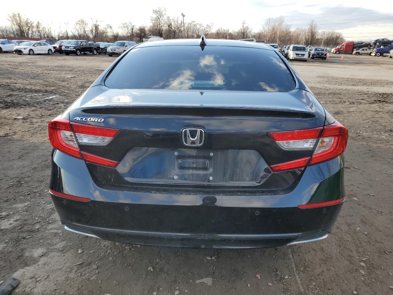 2022 HONDA ACCORD EXL - Image 6