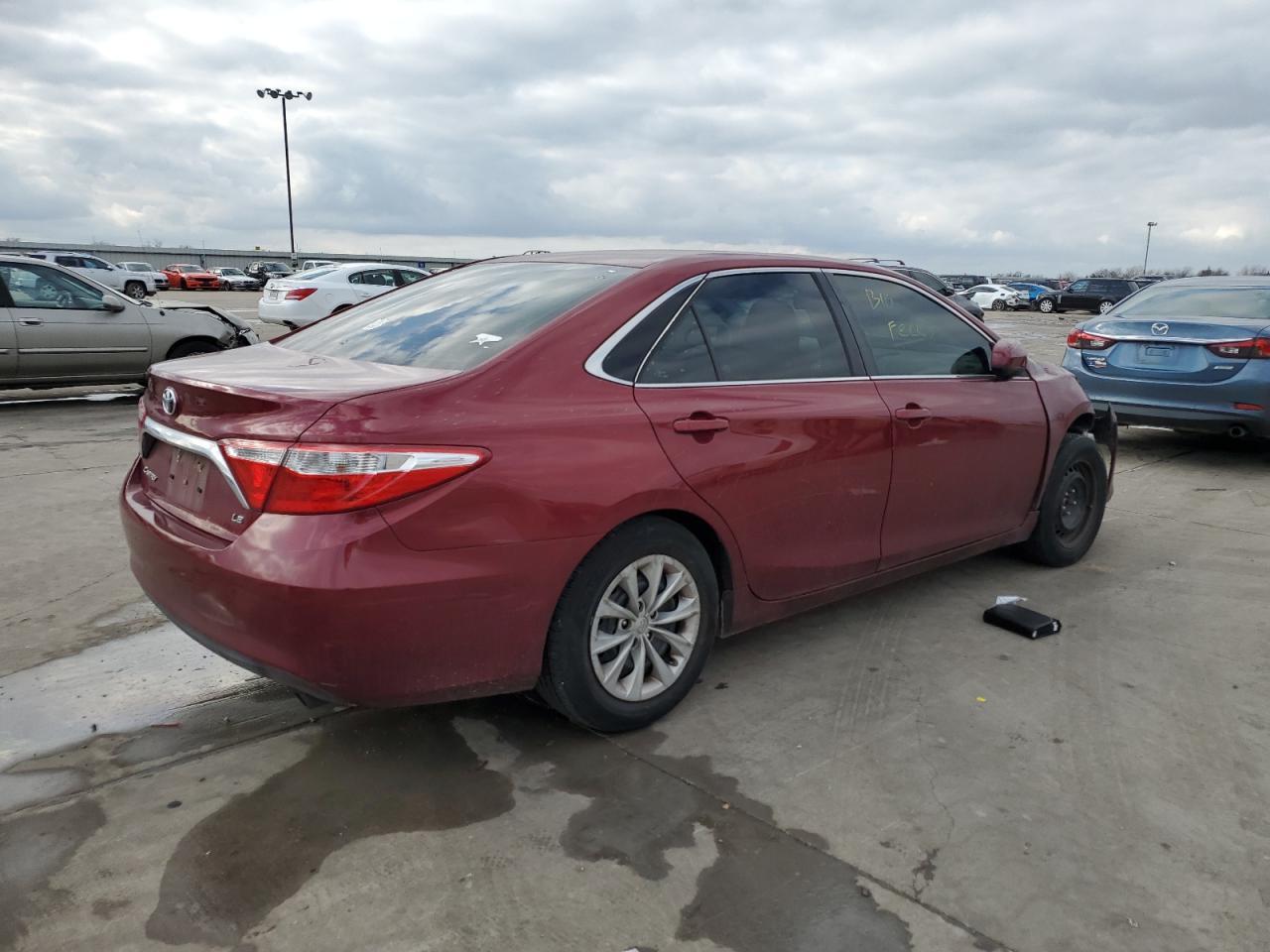 2017 TOYOTA CAMRY LE - Фото 3