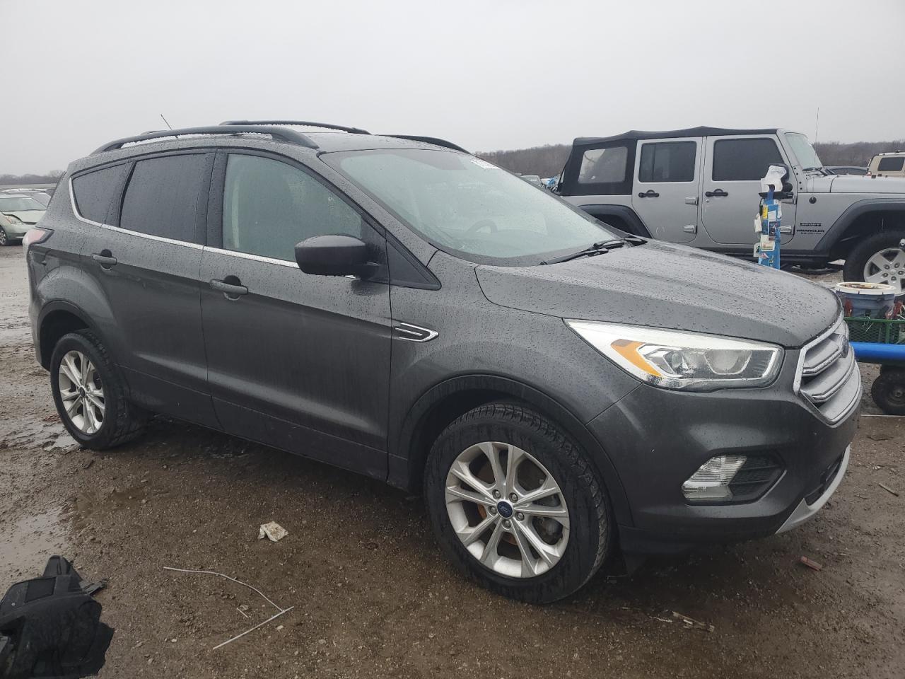 2017 FORD ESCAPE SE - Фото 4