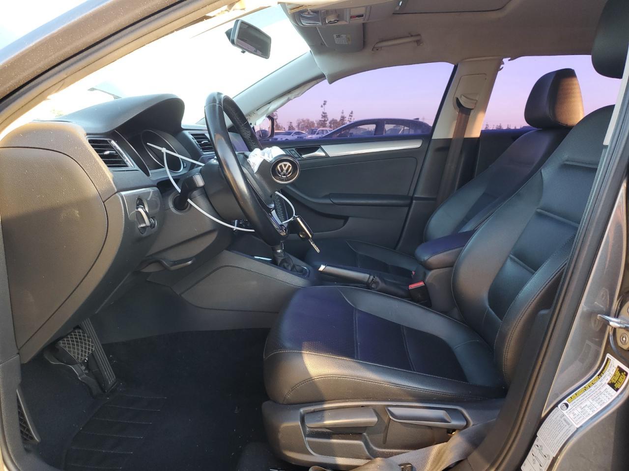 2017 VOLKSWAGEN JETTA SE - Image 7
