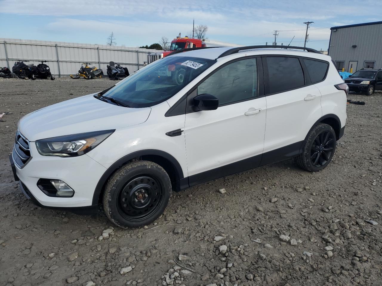 2017 FORD ESCAPE SE