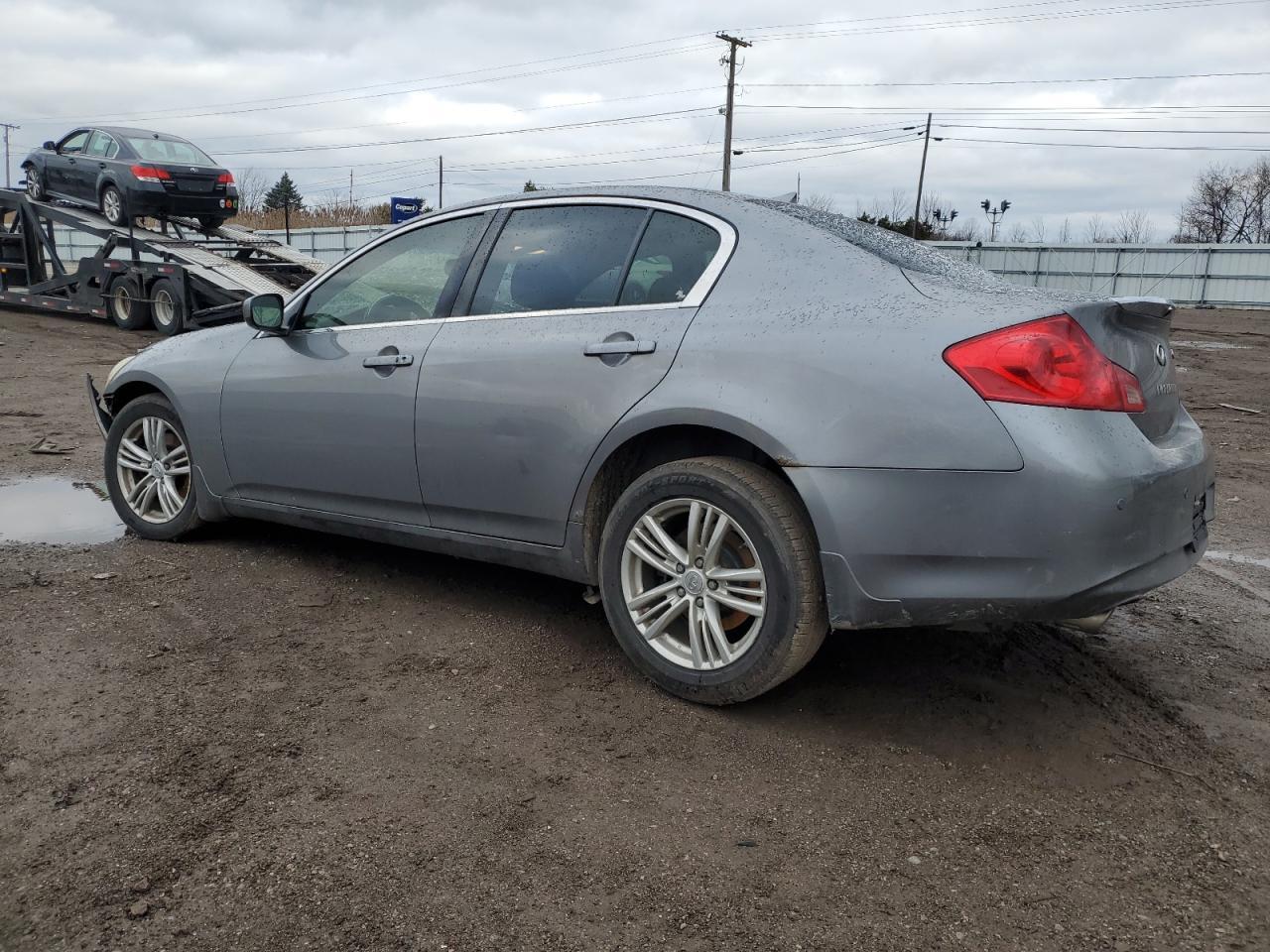 2011 INFINITI G37 - Image 2
