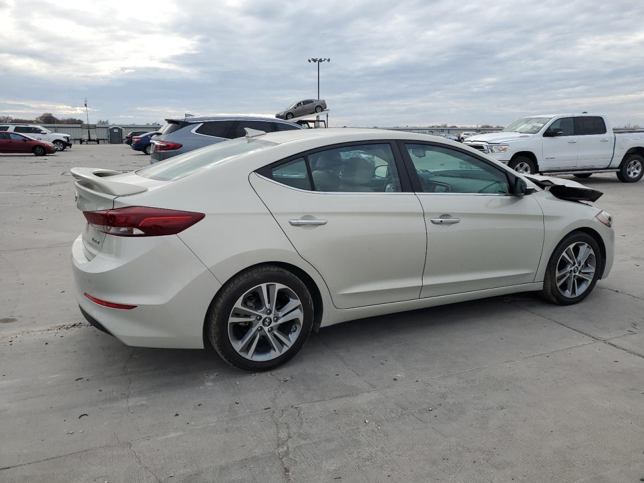 2017 HYUNDAI ELANTRA SE - Фото 3