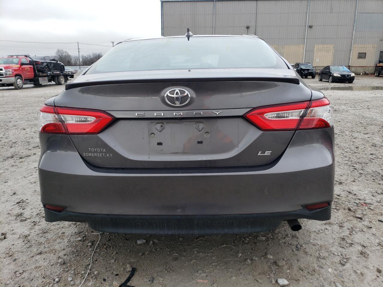 2019 TOYOTA CAMRY L - Фото 6