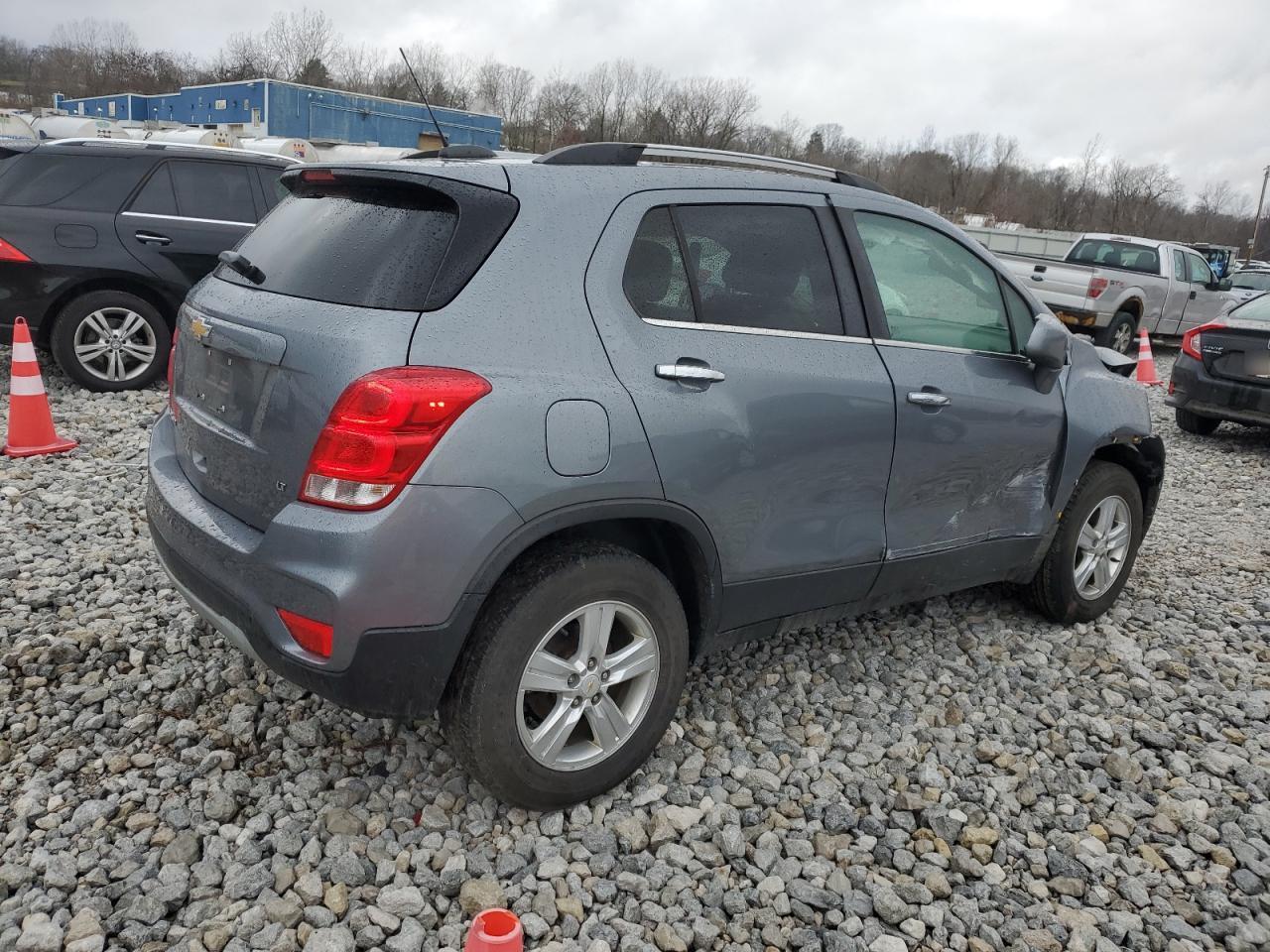 2019 CHEVROLET TRAX 1LT - Фото 3