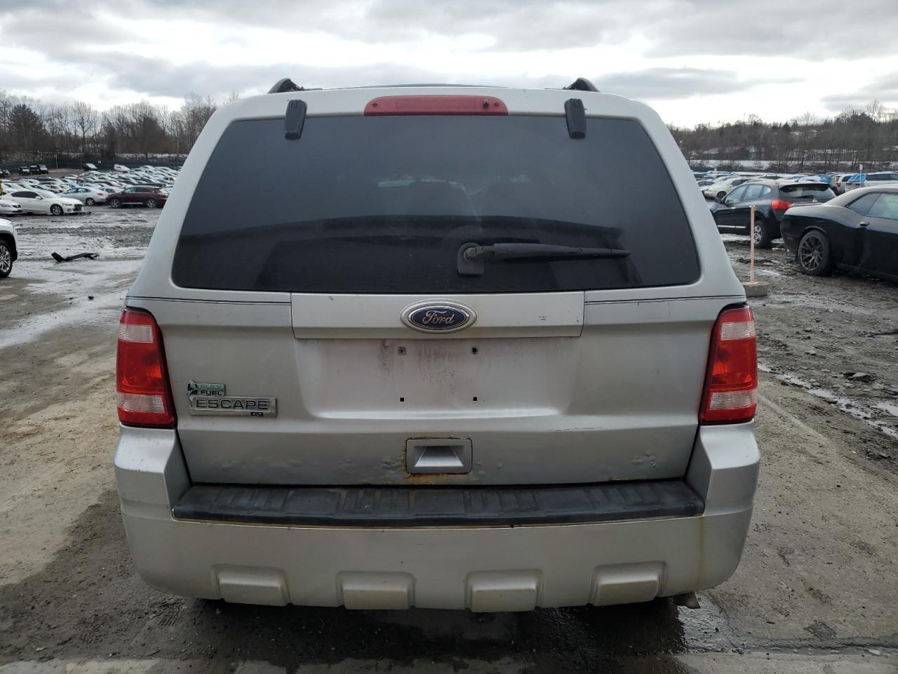 2010 FORD ESCAPE XLT - Фото 6