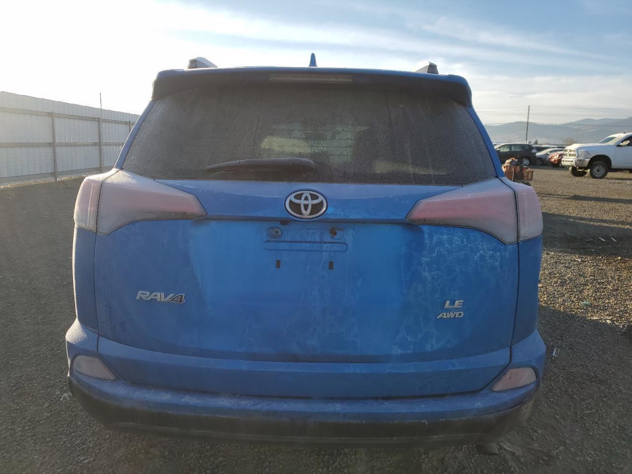 2016 TOYOTA RAV4 LE - Фото 6