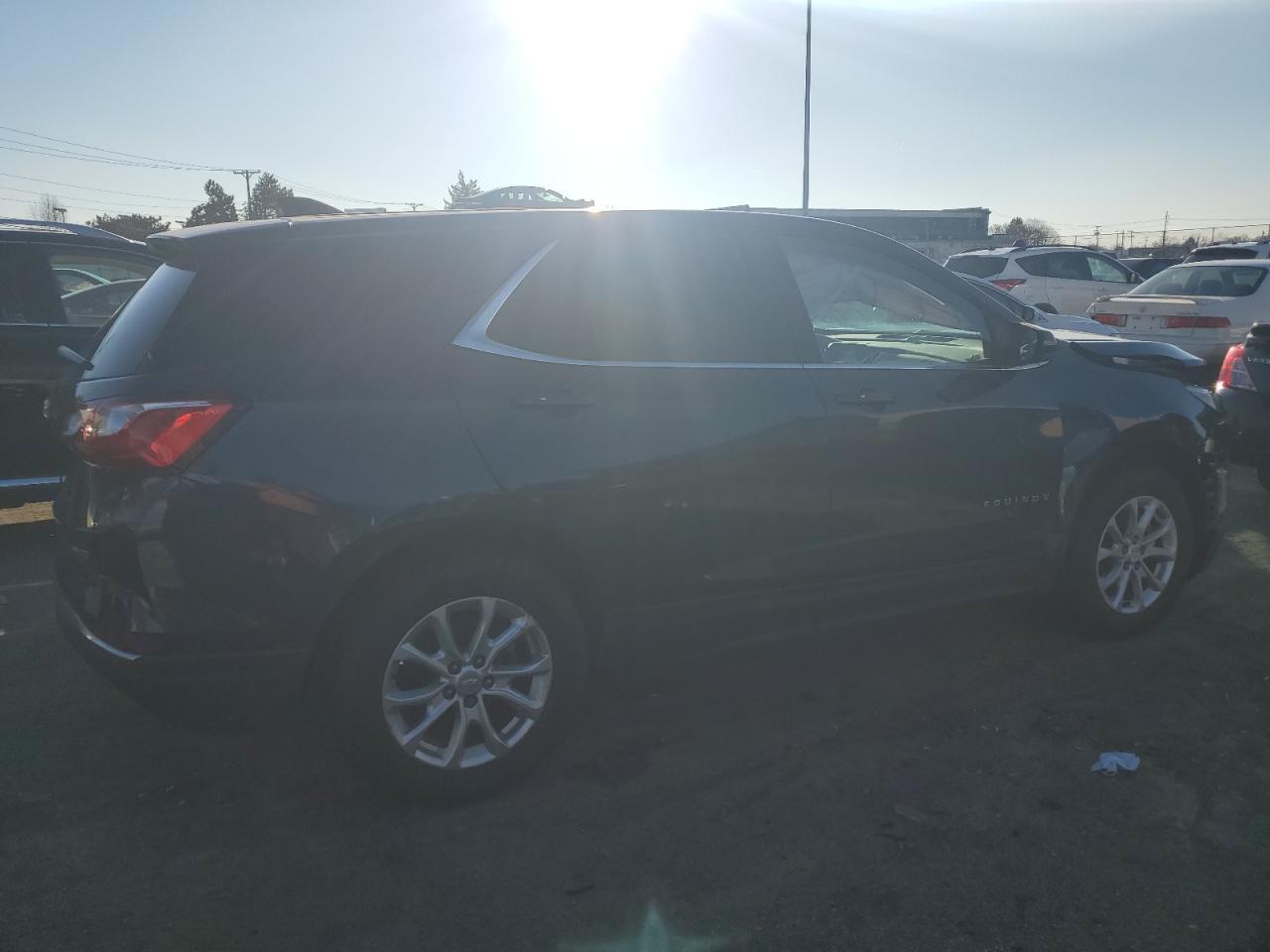 2019 CHEVROLET EQUINOX LT - Image 3