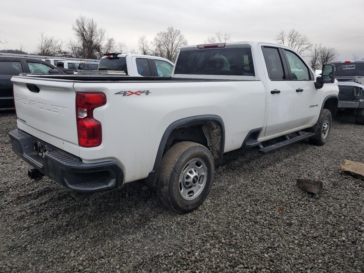 2023 CHEVROLET SILVERADO - Фото 3