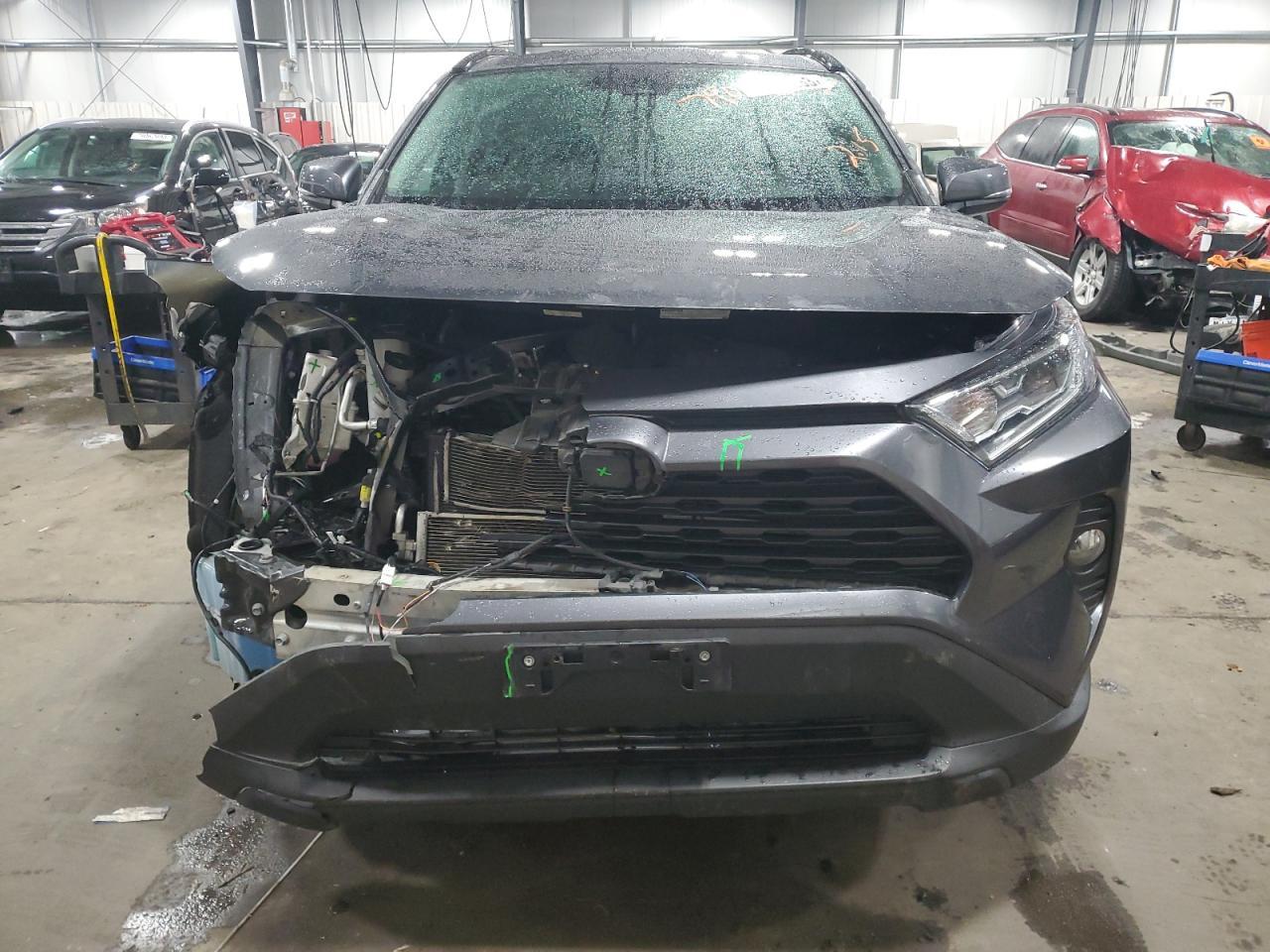 2020 TOYOTA RAV4 XLE - Image 5