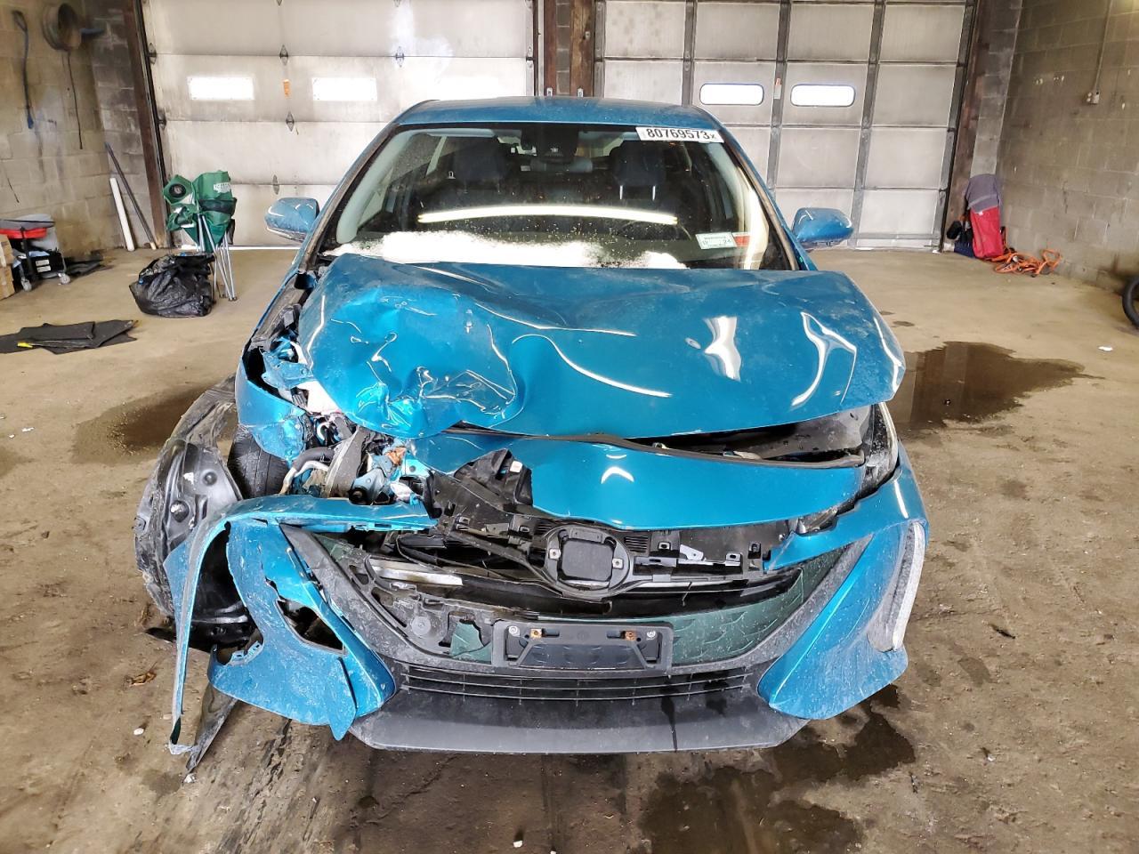 2018 TOYOTA PRIUS PRIM - Image 5