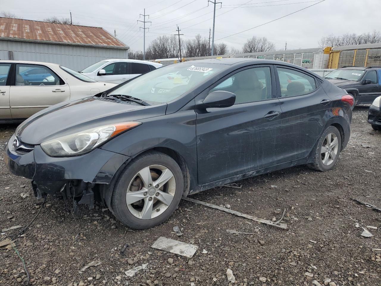 2013 HYUNDAI ELANTRA GL