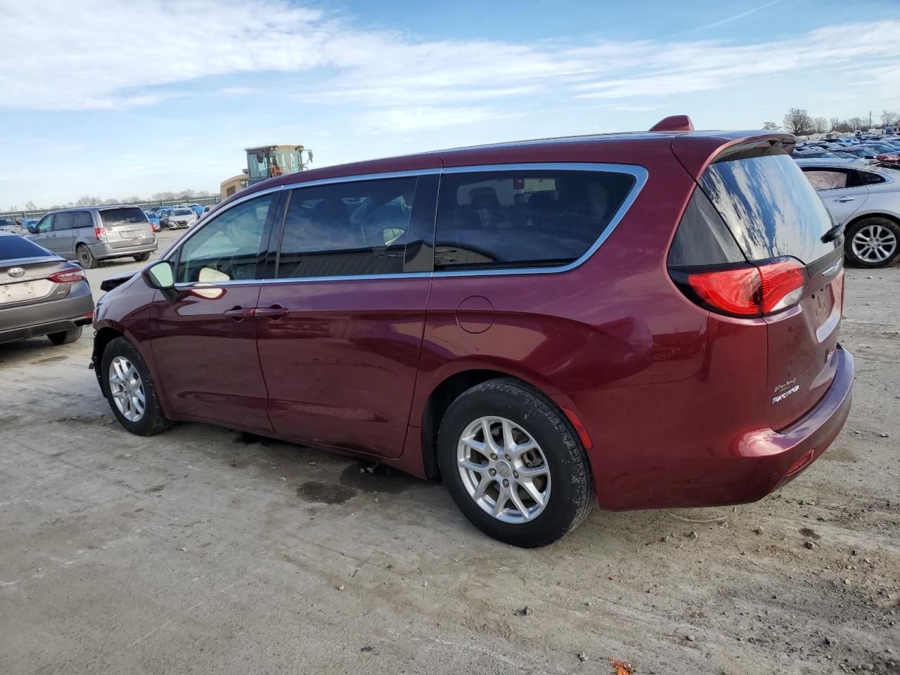 2017 CHRYSLER PACIFICA - Image 2