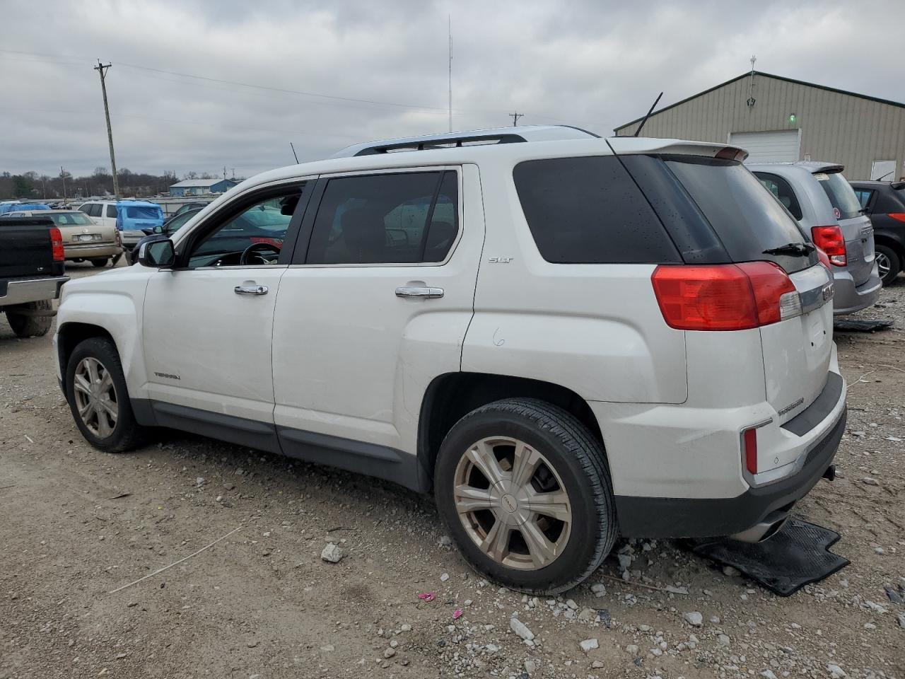 2016 GMC TERRAIN SL - Image 2