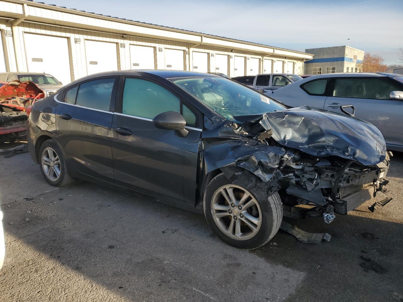 2017 CHEVROLET CRUZE LT - Image 4