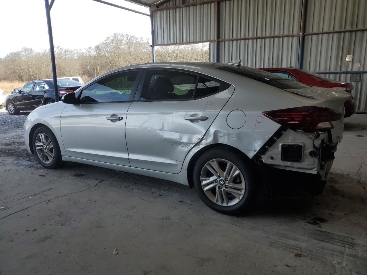 2019 HYUNDAI ELANTRA SE - Фото 2
