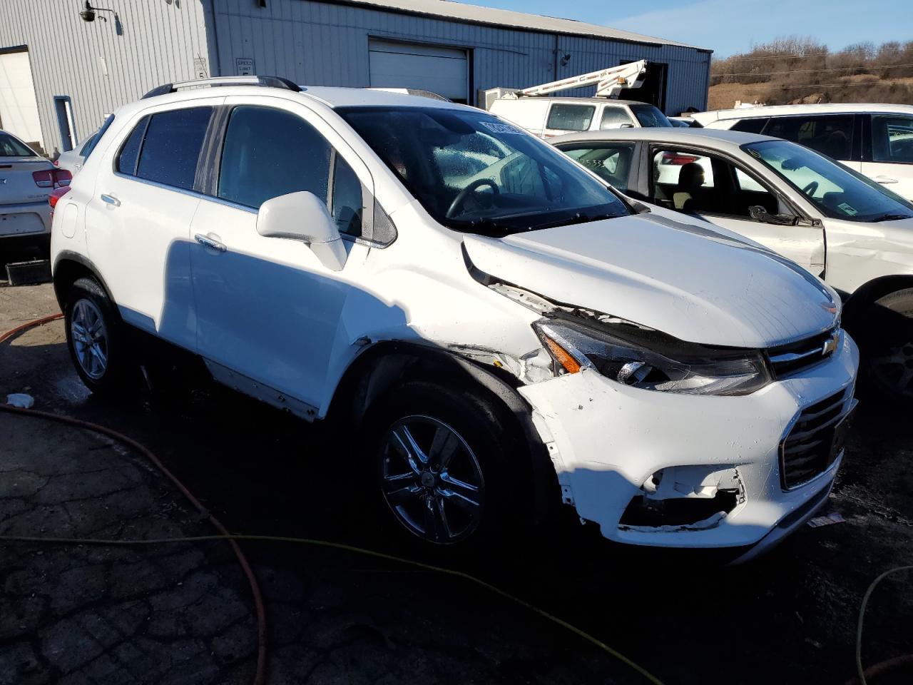 2018 CHEVROLET TRAX 1LT - Фото 4