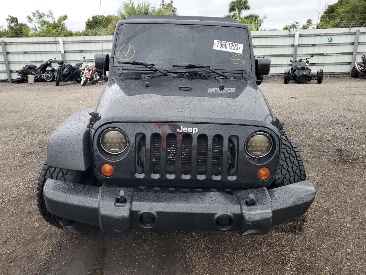 2012 JEEP WRANGLER U - Image 5