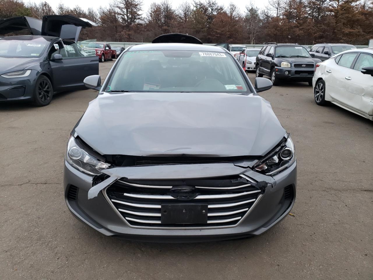 2018 HYUNDAI ELANTRA SE - Фото 5