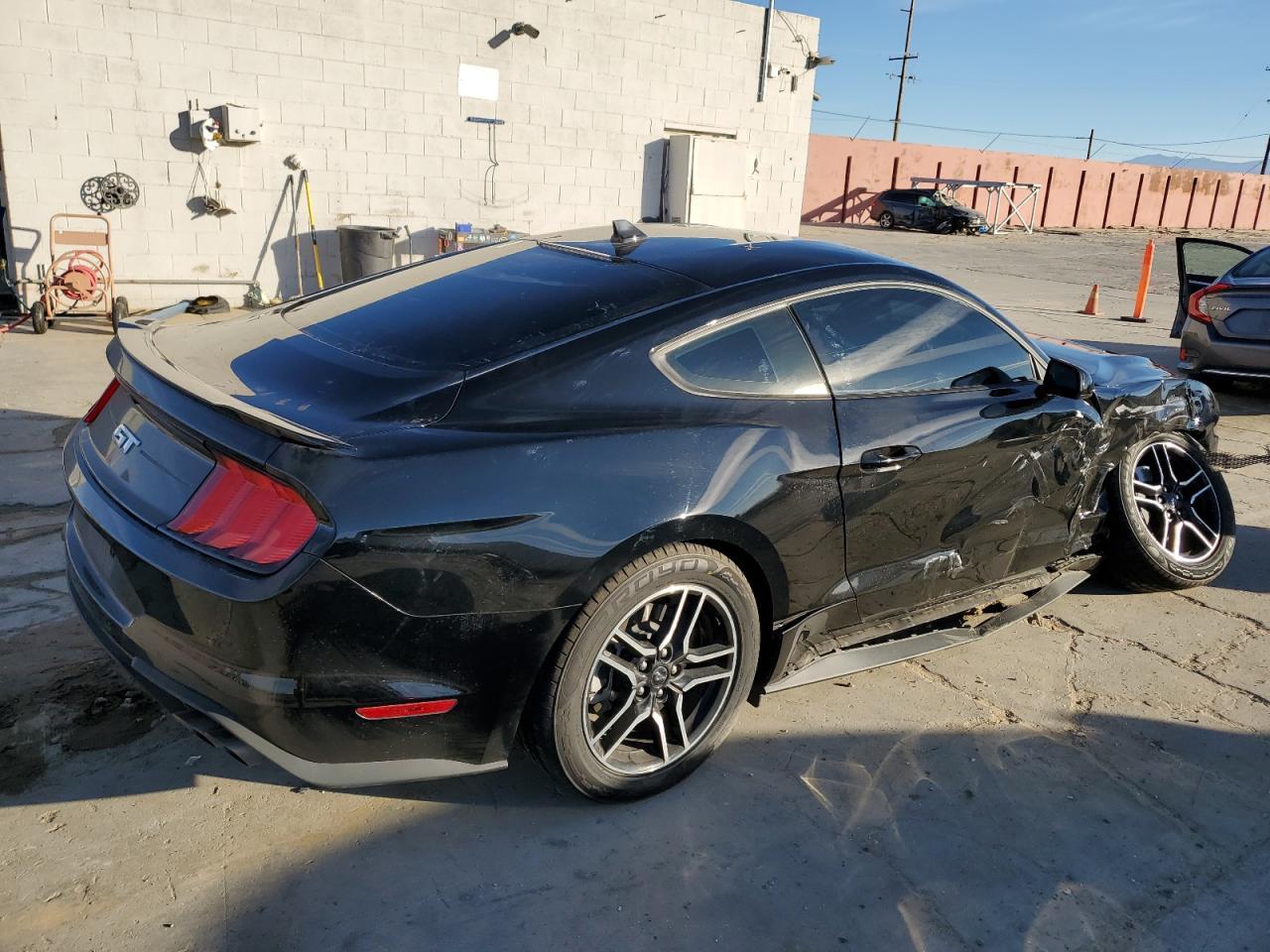 2021 FORD MUSTANG GT - Фото 3