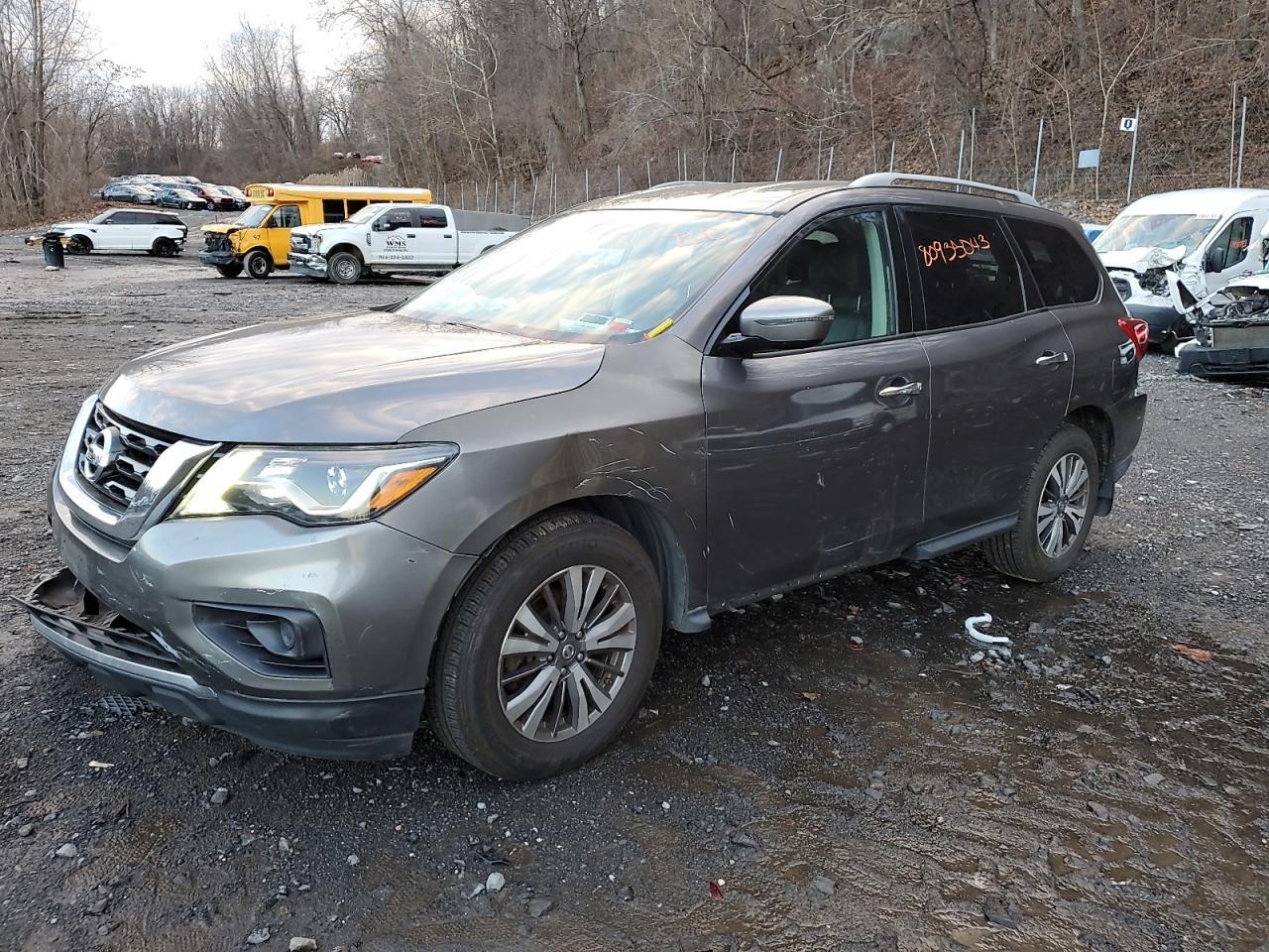 2017 NISSAN PATHFINDER