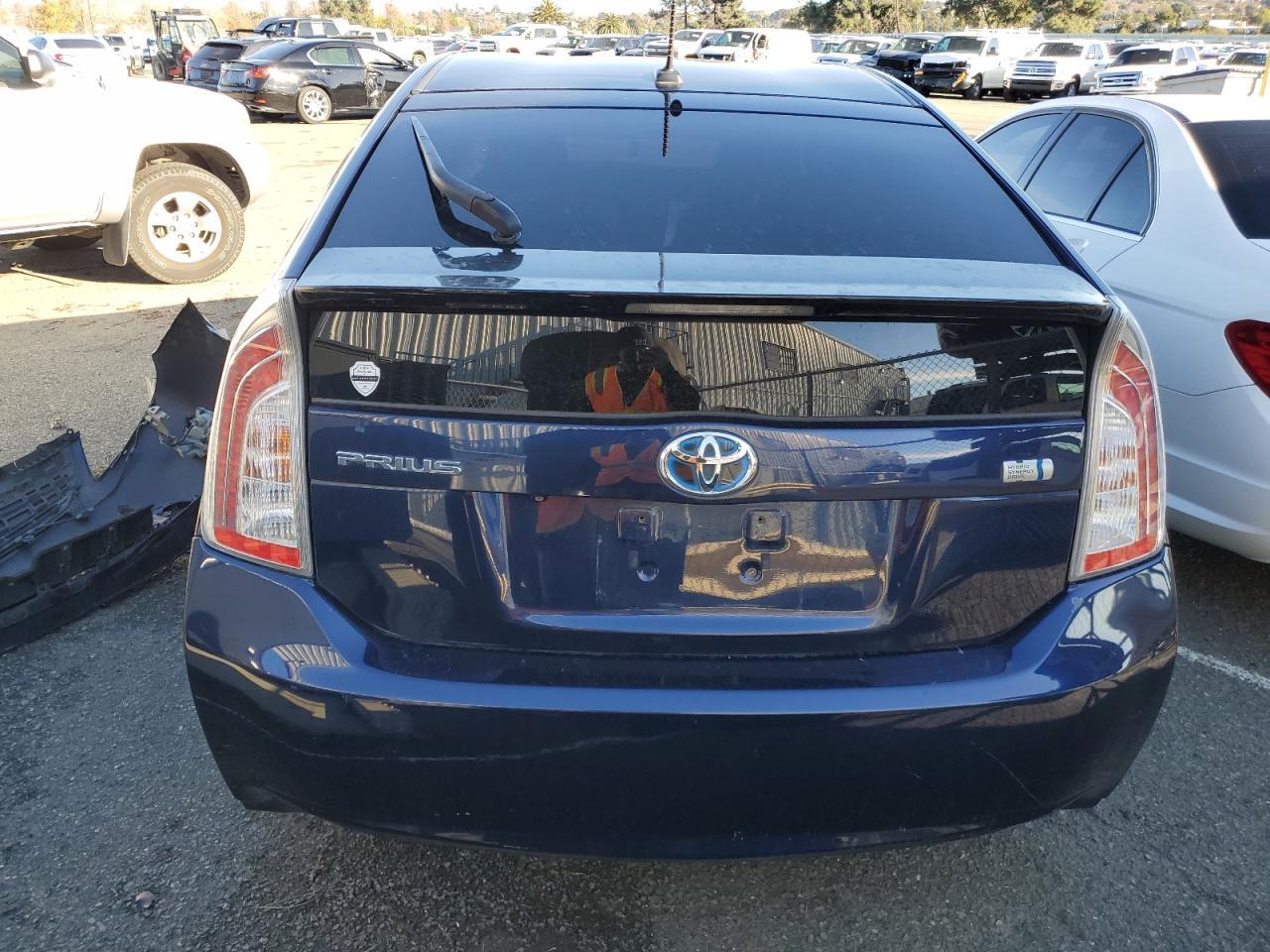 2013 TOYOTA PRIUS - Image 6