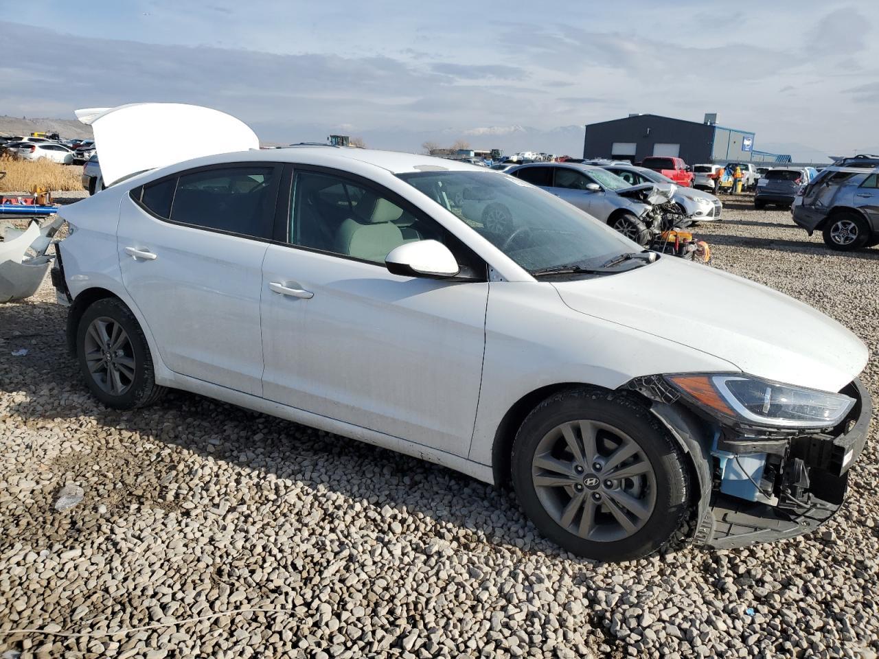 2017 HYUNDAI ELANTRA SE - Фото 4