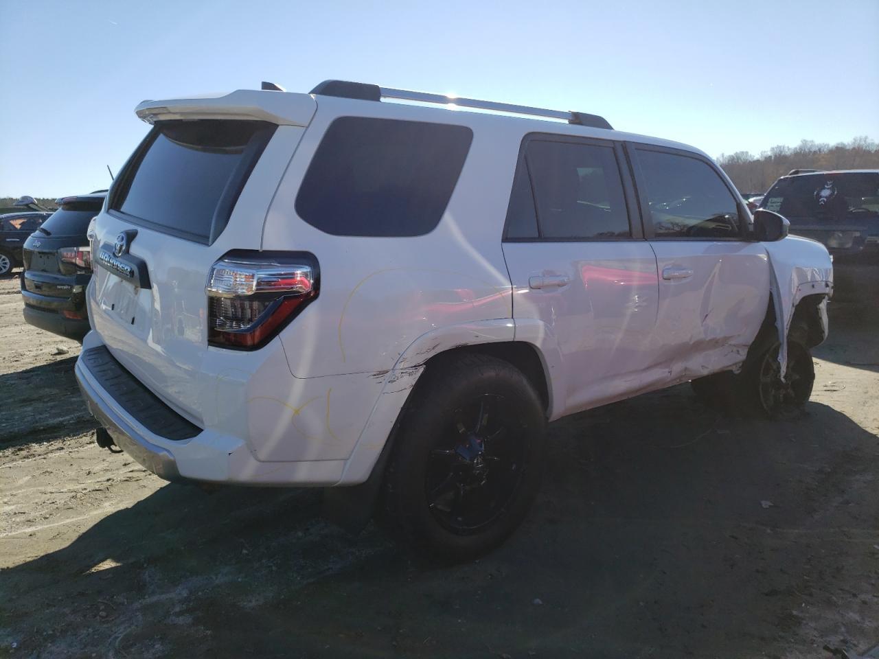 2018 TOYOTA 4RUNNER SR - Фото 3