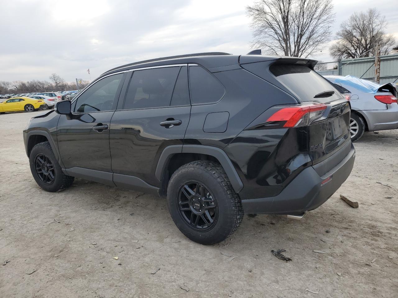 2020 TOYOTA RAV4 XLE - Image 2