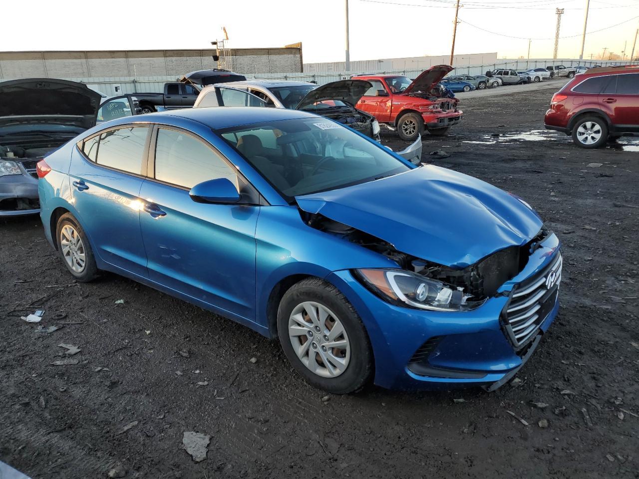 2018 HYUNDAI ELANTRA SE - Image 4