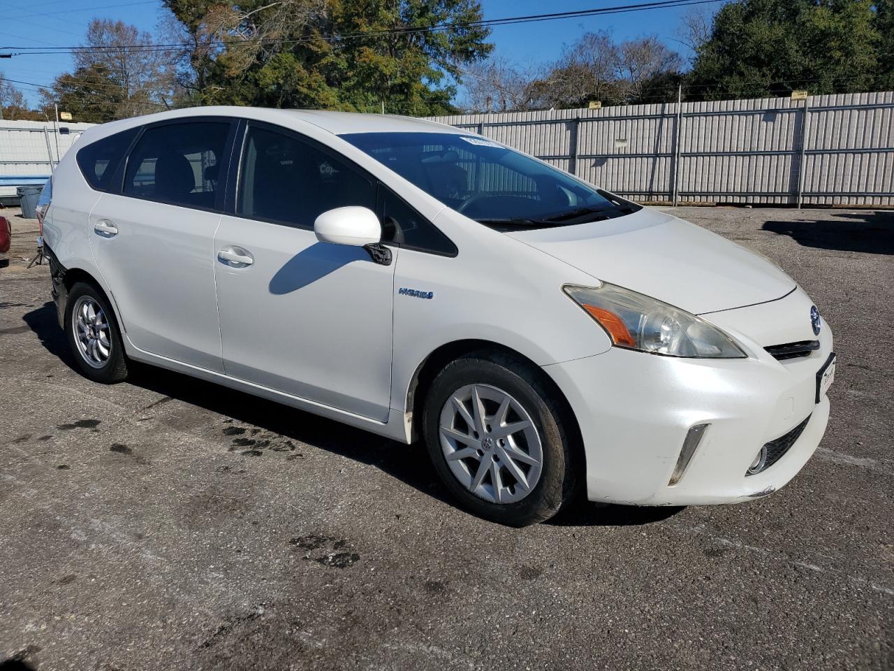 2013 TOYOTA PRIUS V - Фото 4