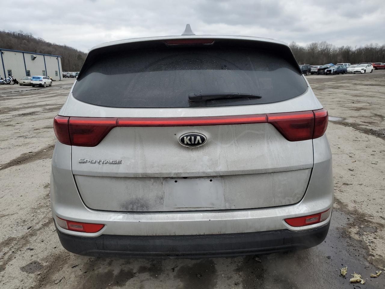 2017 KIA SPORTAGE L - Image 6